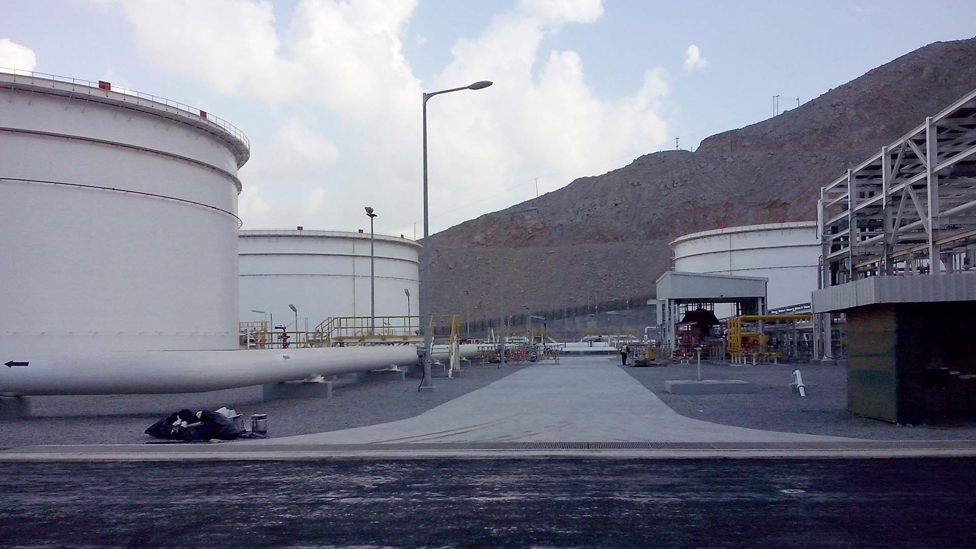 impianto stoccaggio petrolio